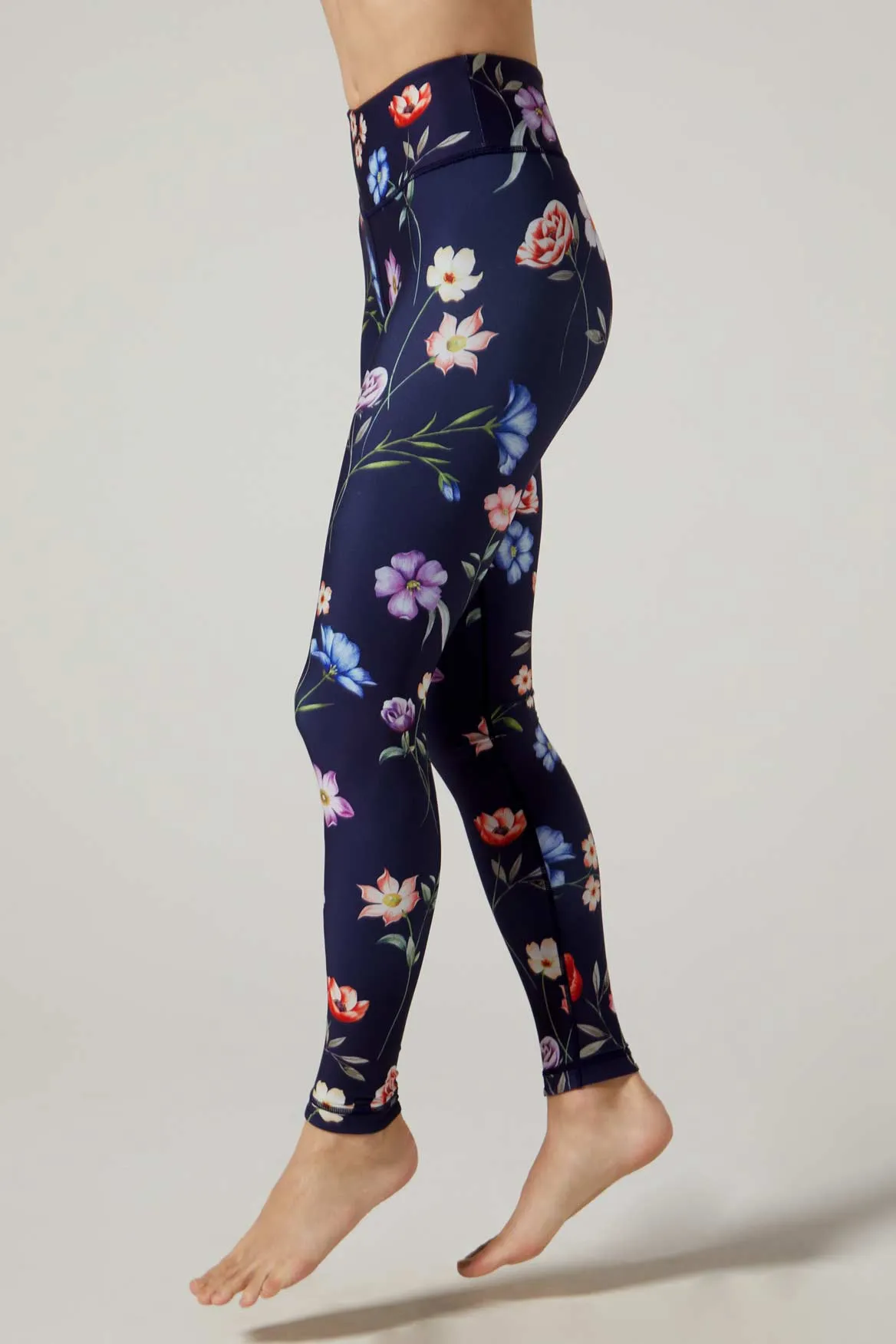 Aria Back Pocket Legging