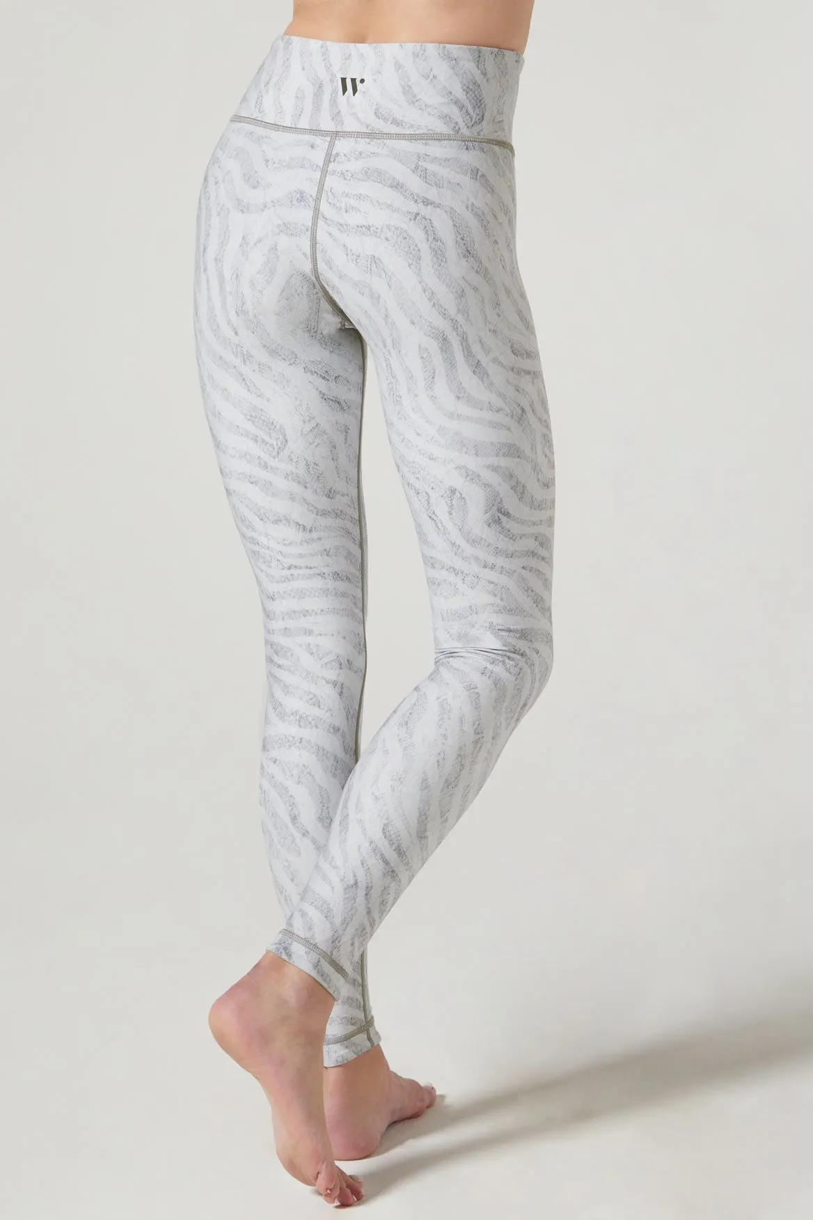 Aria Back Pocket Legging